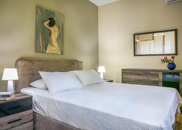 Xenia Βίλα Λακήθρα